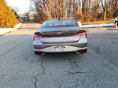 2023 Hyundai ELANTRA SEL IVT