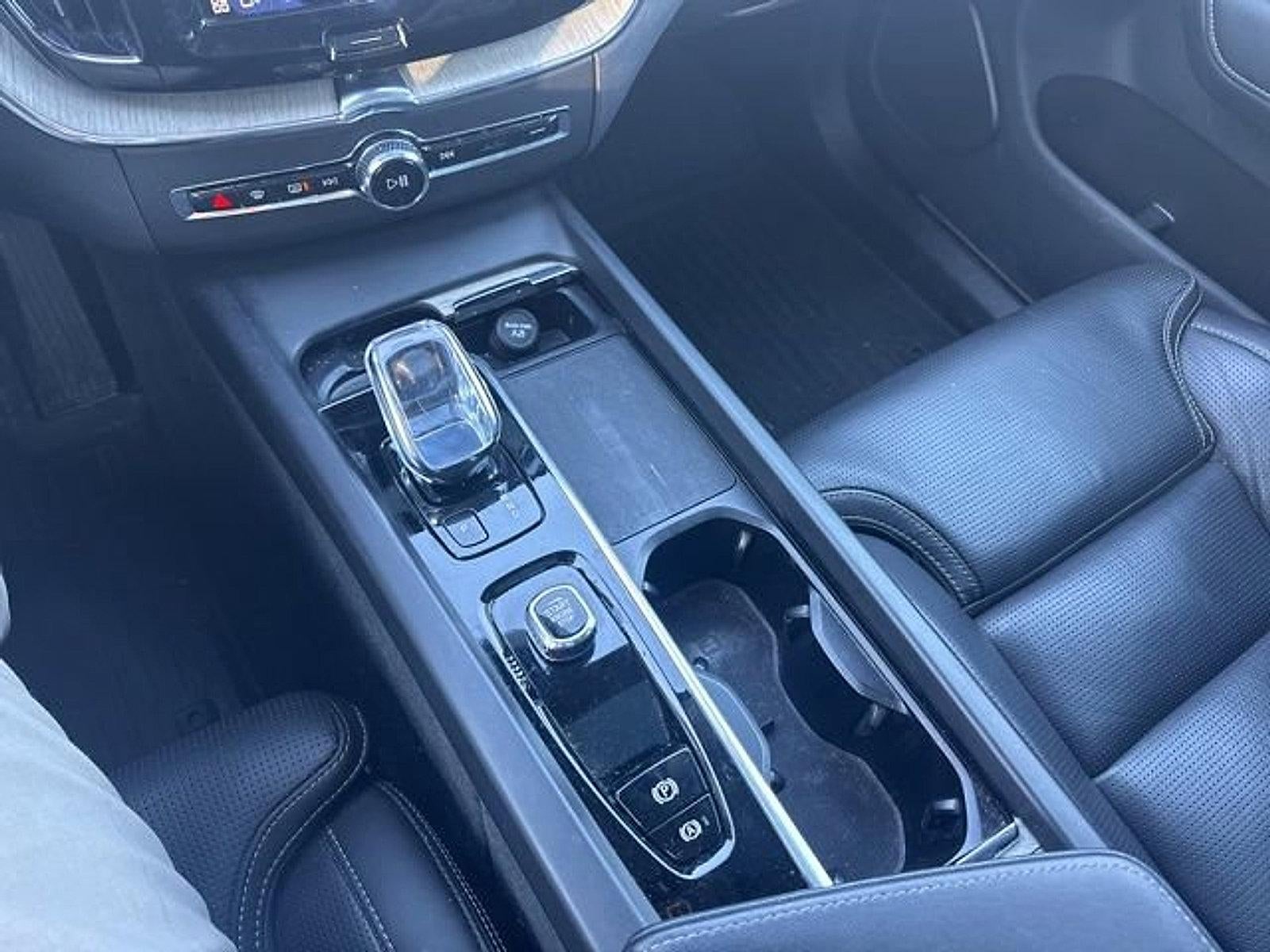 2022 Volvo XC60 B5 AWD Inscription