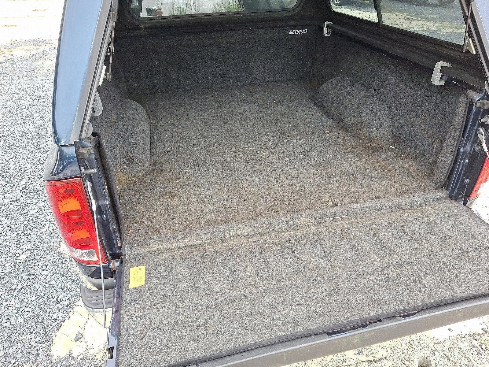 2006 Dodge Ram 2500 4WD Mega Cab 6.3 Ft Box SLT