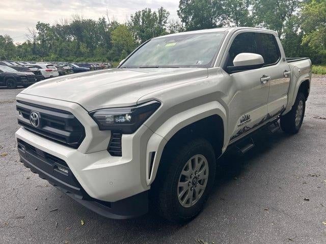 2024 Toyota Tacoma 4WD 4WD SR5 Double Cab 5' Bed AT (GS)