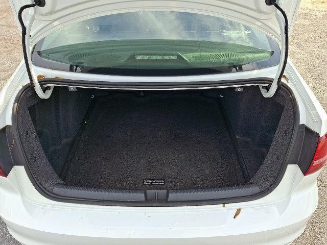 2016 Volkswagen Jetta 4dr Auto 1.4T S with Technology Sedan