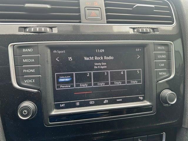2017 Volkswagen Golf GTI 2.0T 4-Door SE DSG