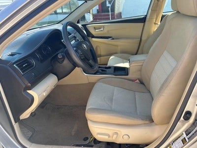 2017 Toyota Camry LE Auto (SE)