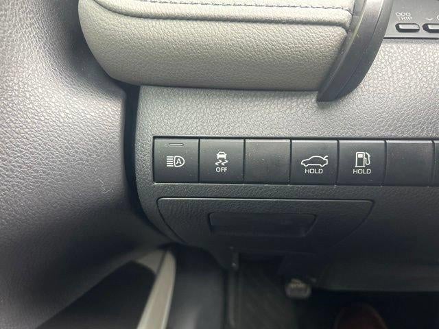 2022 Toyota Camry LE Auto (SE)
