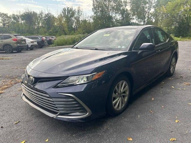 2022 Toyota Camry LE Auto (SE)