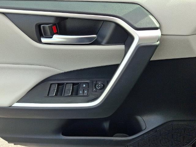 2022 Toyota RAV4 Hybrid XLE AWD (Natl)