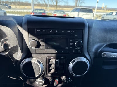 2015 Jeep Wrangler Unlimited 4WD 4dr Sahara