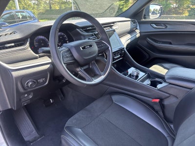 2025 Jeep Grand Cherokee Altitude 4x4
