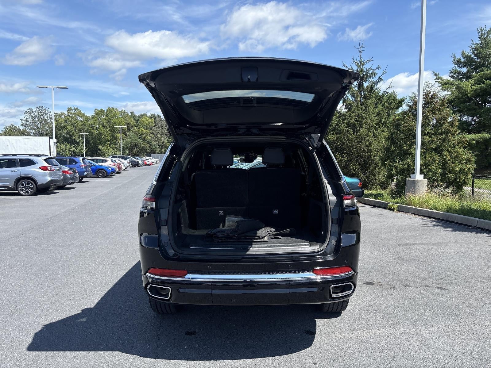 2023 Jeep Grand Cherokee L Overland 4x4