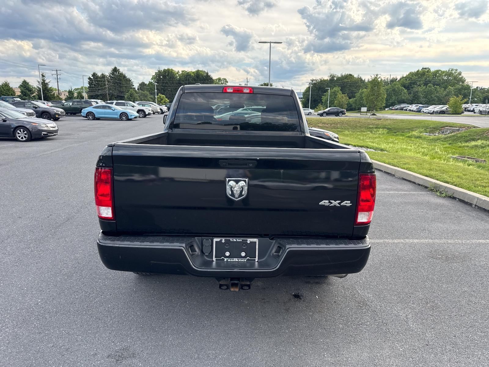 2018 RAM 1500 Express 4x4 Quad Cab 6'4" Box