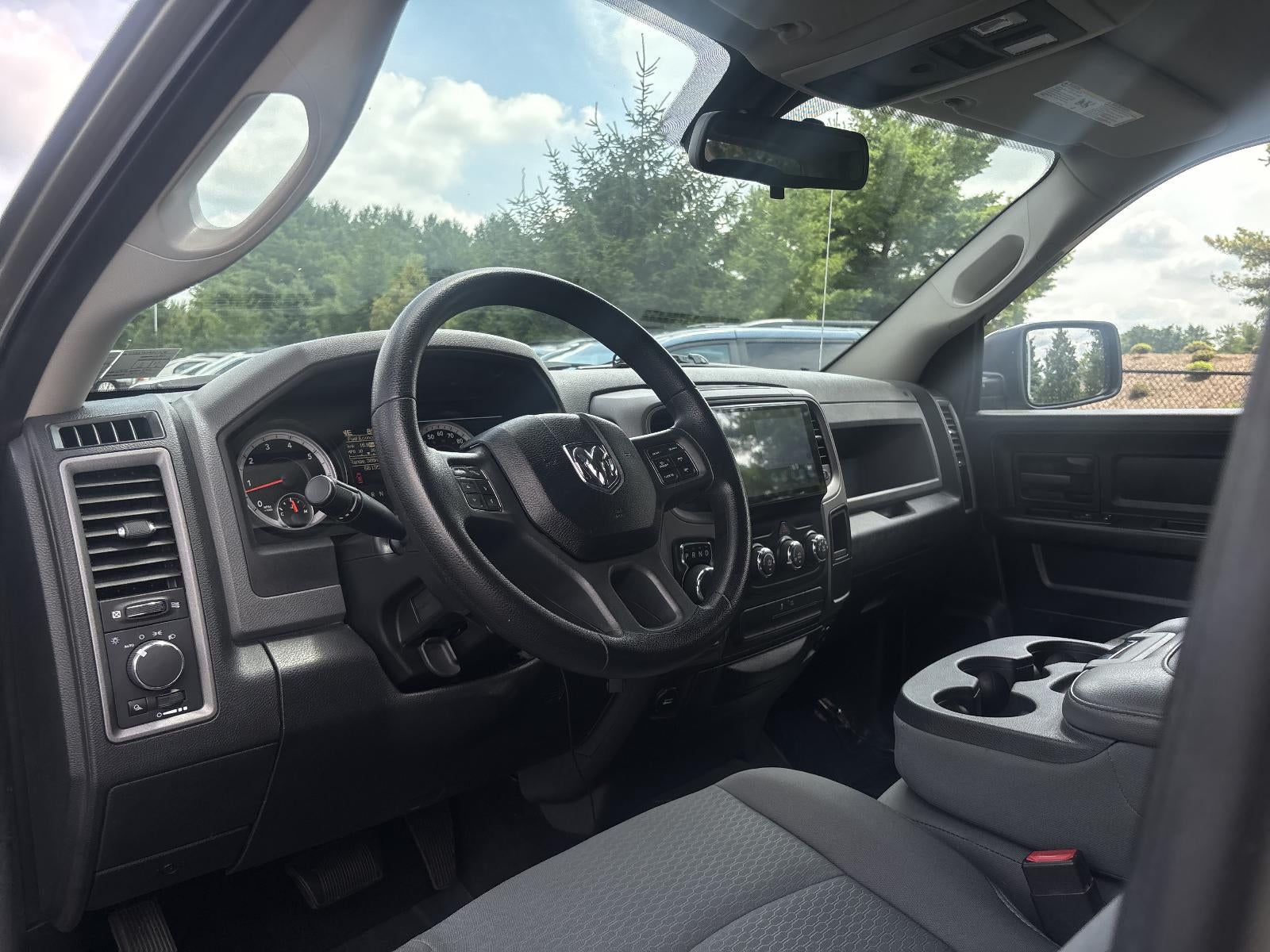 2014 RAM 1500 4WD Crew Cab 5.7 Ft Box Tradesman