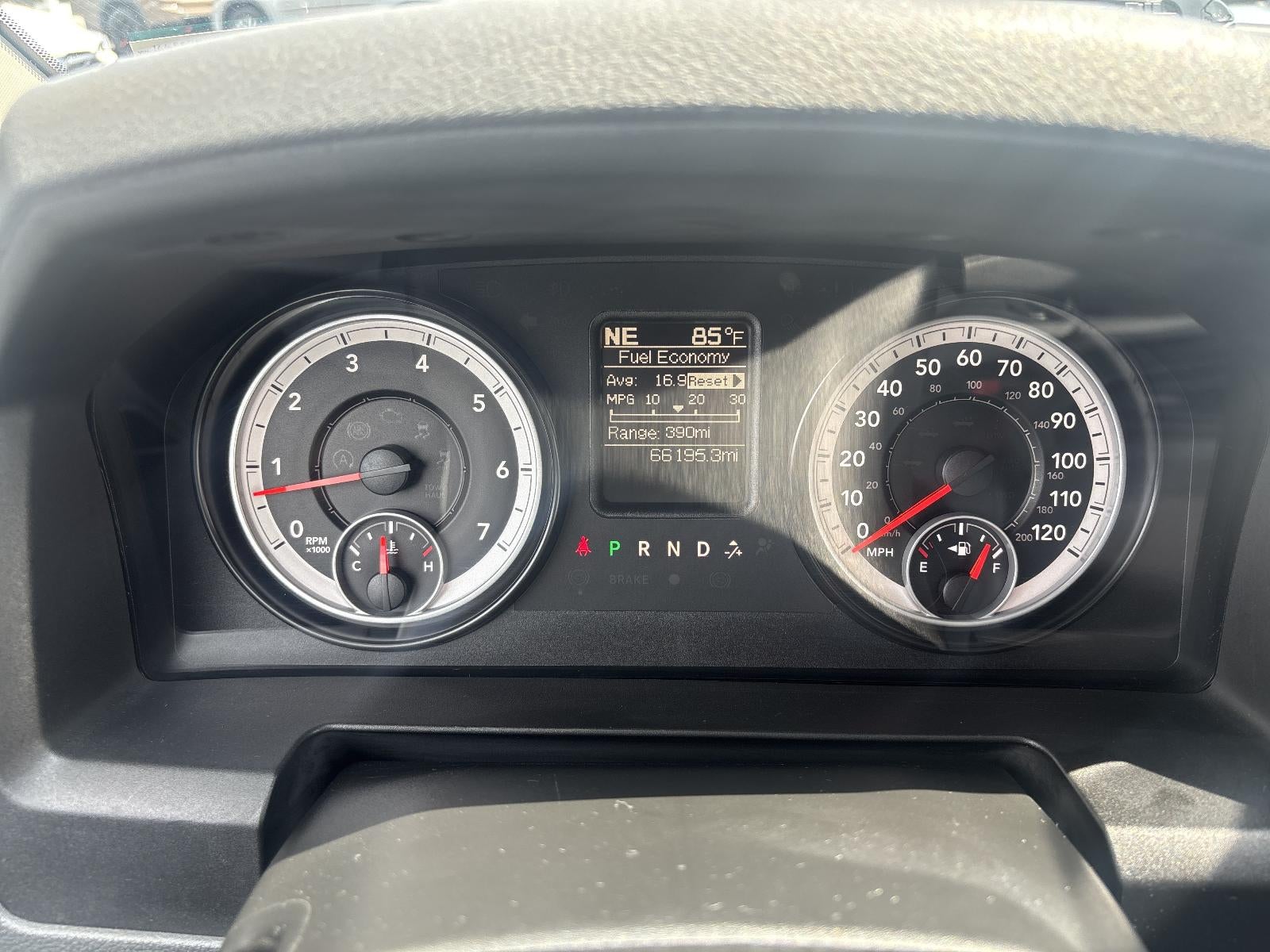 2014 RAM 1500 4WD Crew Cab 5.7 Ft Box Tradesman