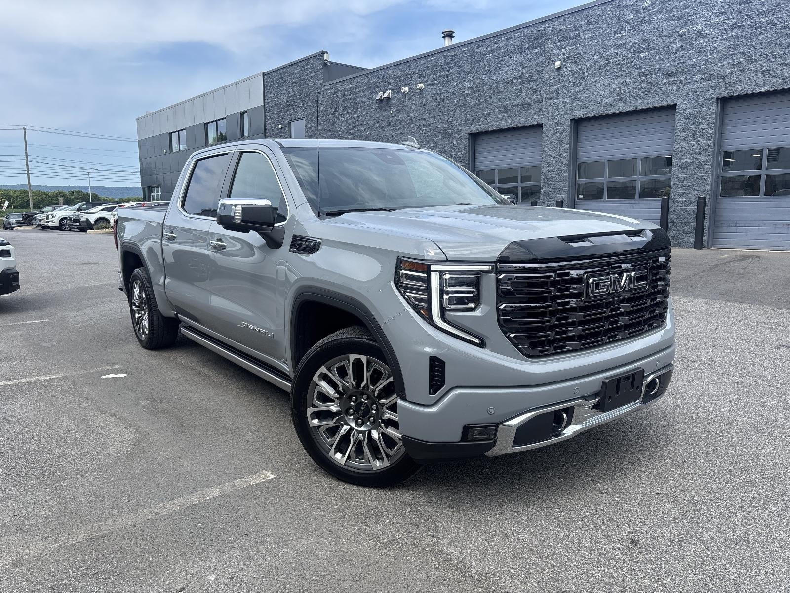 2025 GMC Sierra 1500 Crew Cab Short Box 4-Wheel Drive Denali Ultimate
