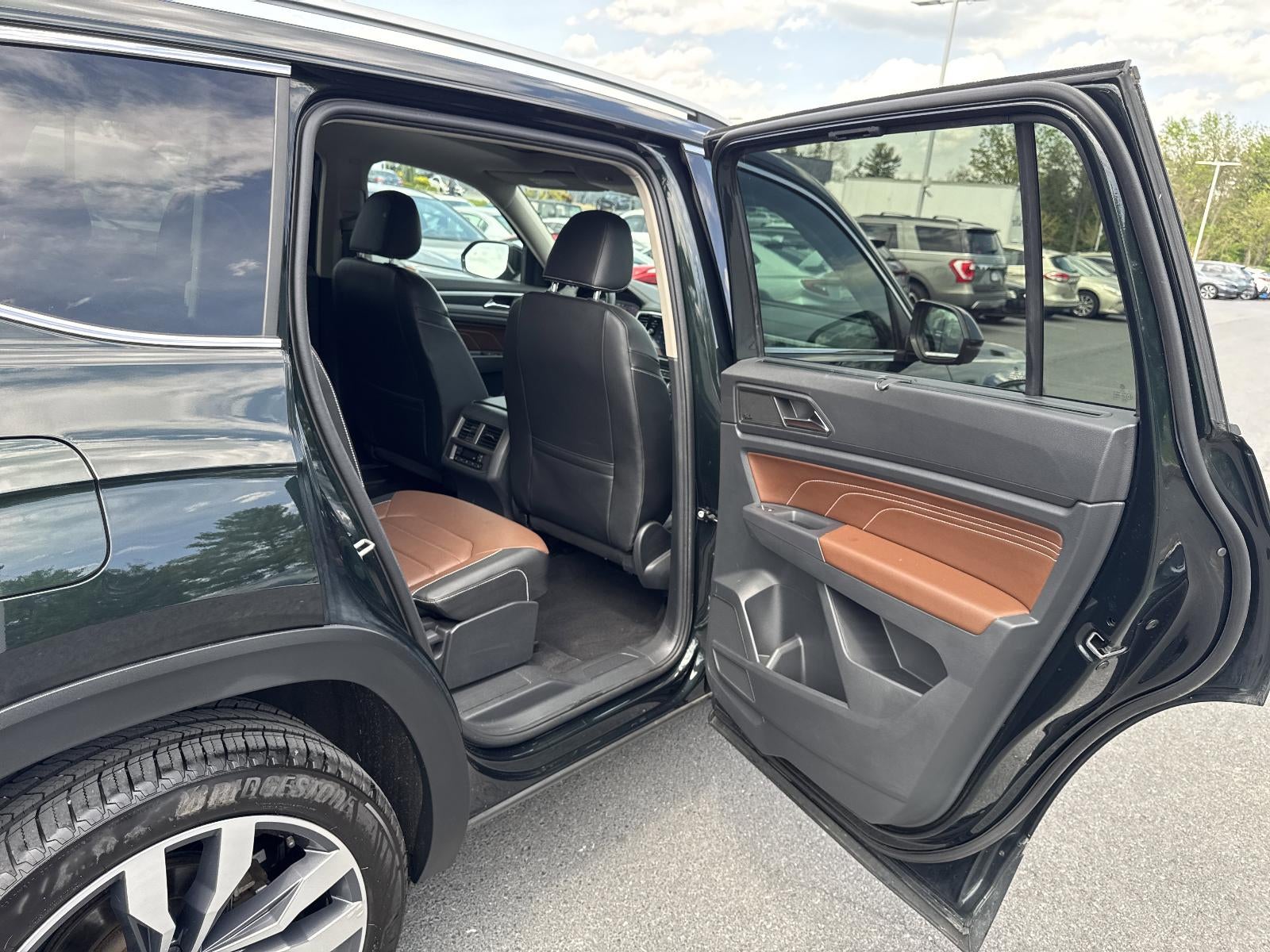 2021 Volkswagen Atlas 3.6L V6 SEL Premium R-Line 4MOTION *Ltd Avail*