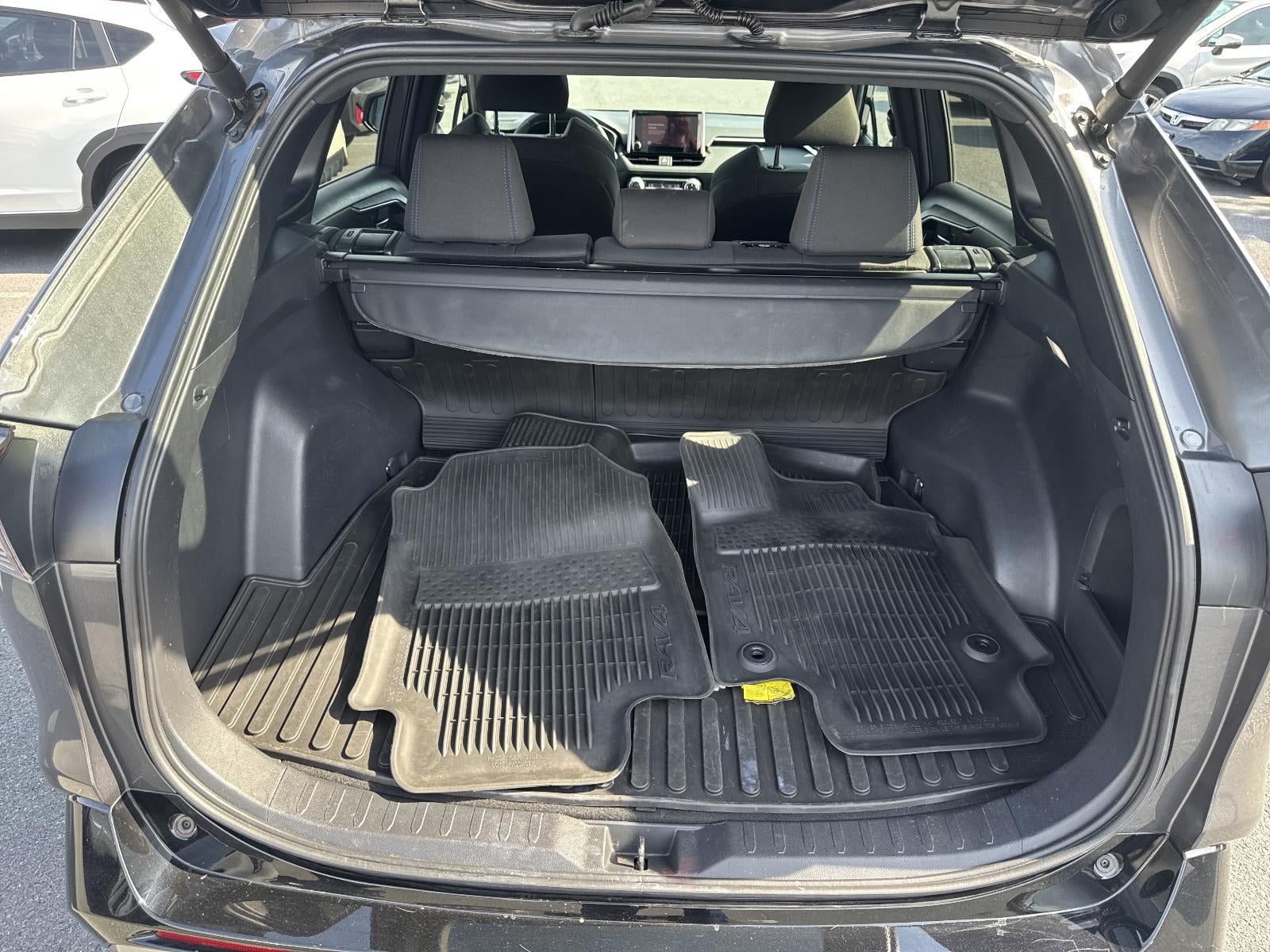 2024 Toyota RAV4 Hybrid SE AWD (Natl)