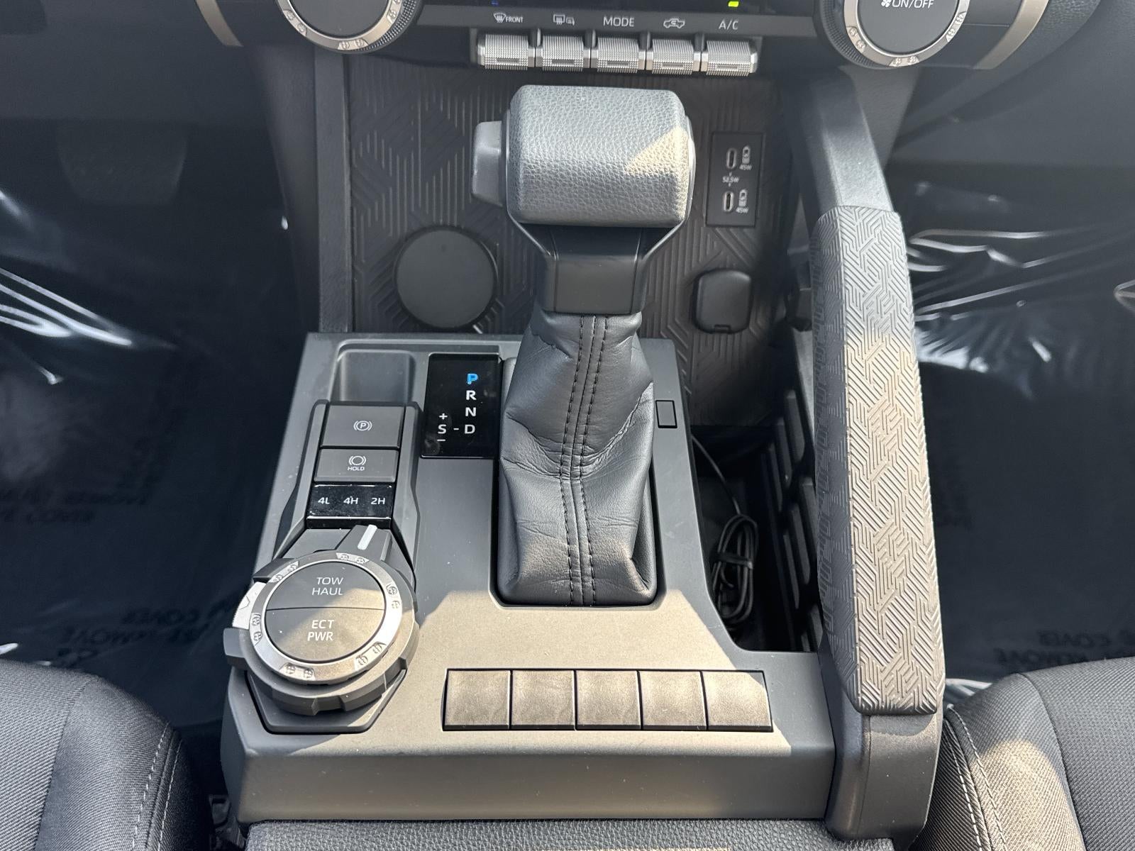 2025 Toyota Tacoma 4WD 4WD SR5 Double Cab 6' Bed AT (Natl)