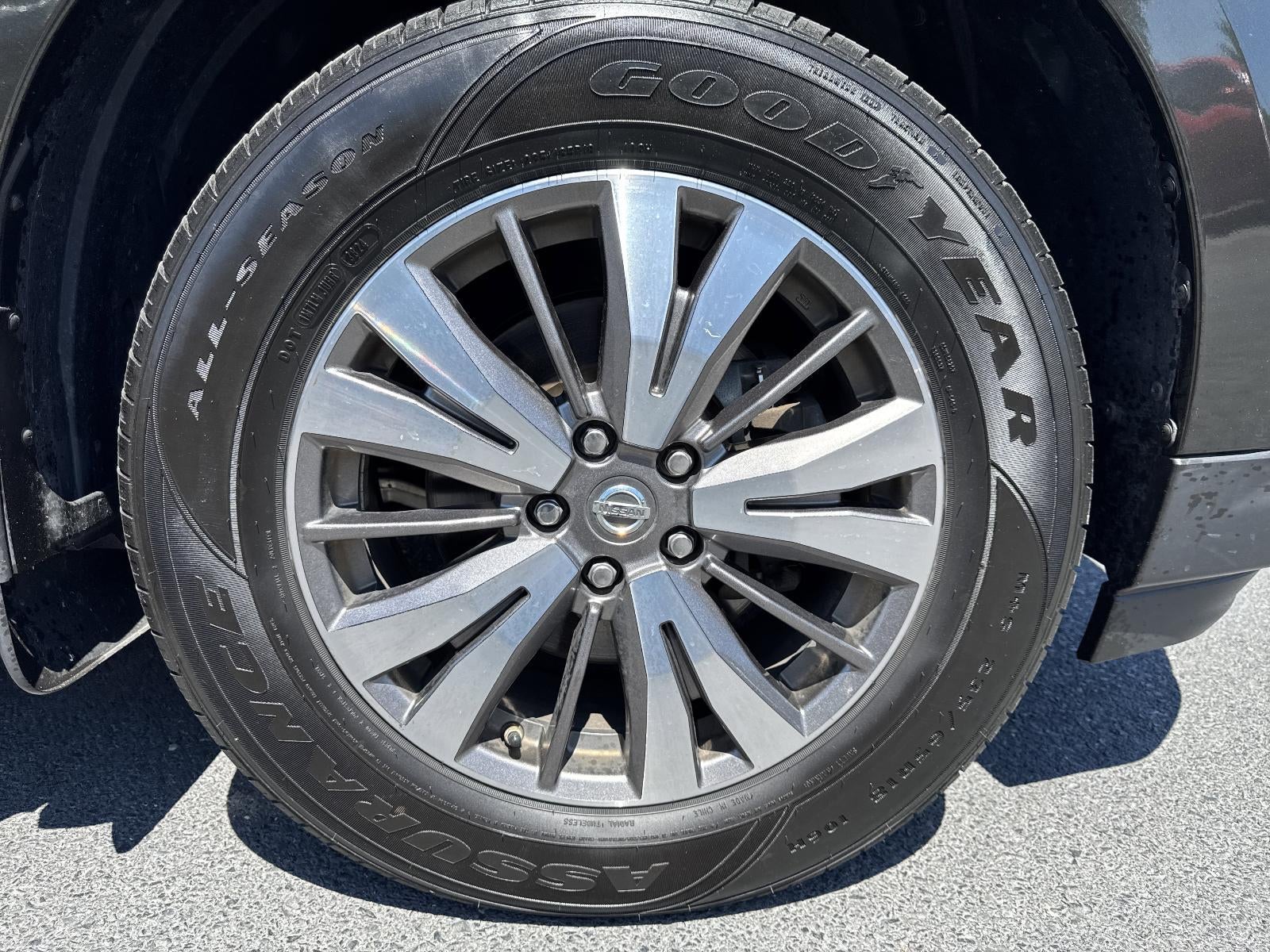 2017 Nissan Pathfinder 4x4 SV