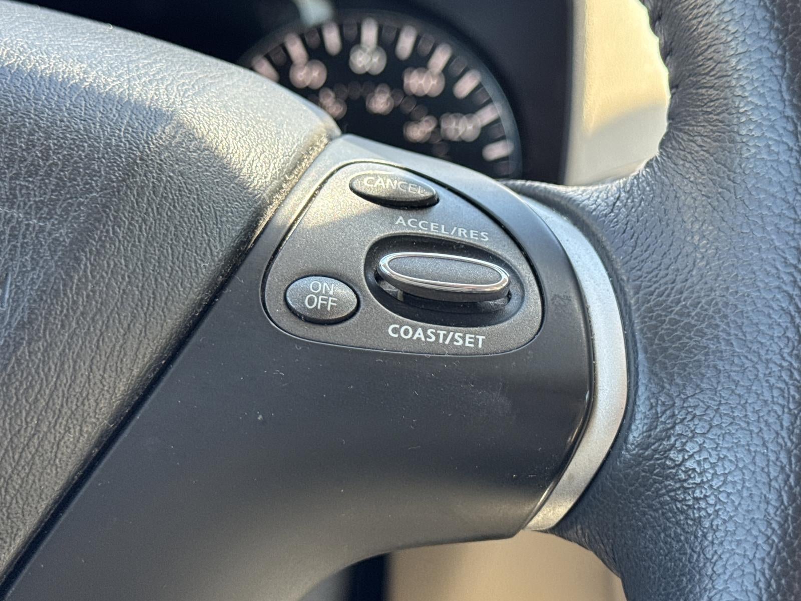 2017 Nissan Pathfinder 4x4 SV
