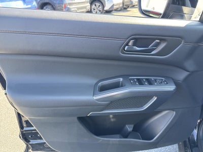 2025 Nissan Pathfinder Rock Creek 4WD