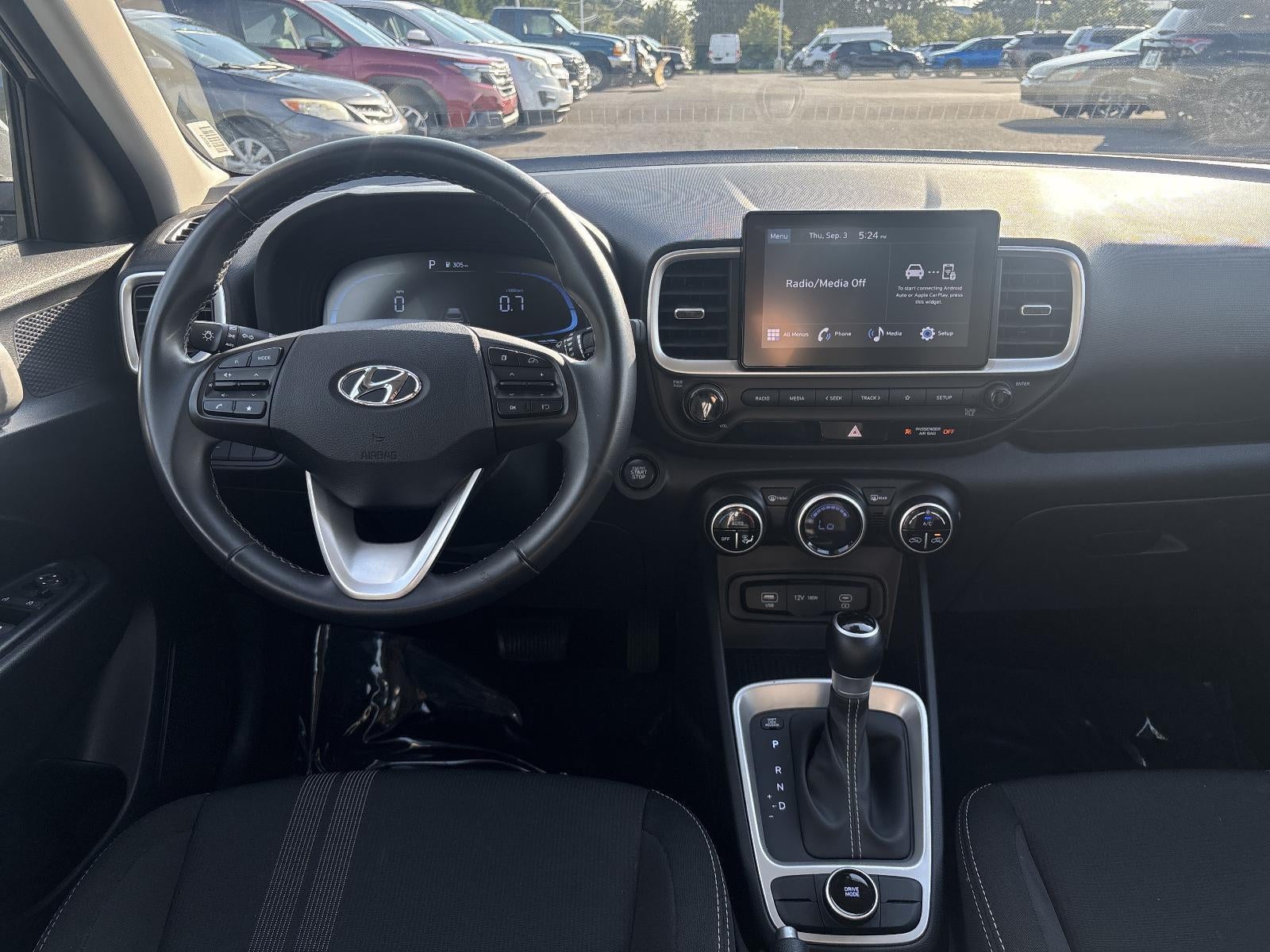 2025 Hyundai VENUE Limited IVT