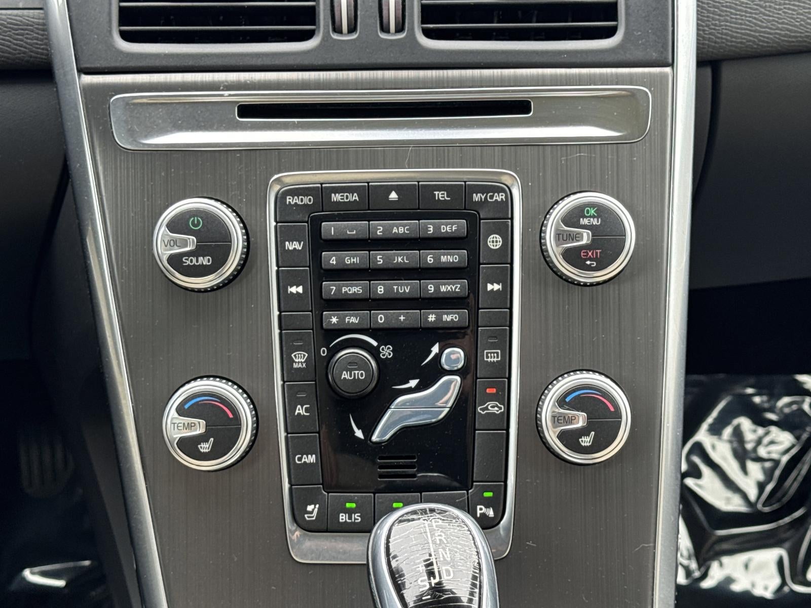 2016 Volvo XC60 AWD 4dr T6 Drive-E