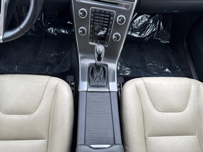 2016 Volvo XC60 AWD 4dr T6 Drive-E