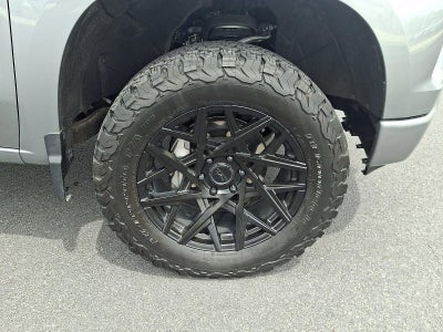 2023 Chevrolet Silverado 1500 Crew Cab Short Box 4-Wheel Drive Custom