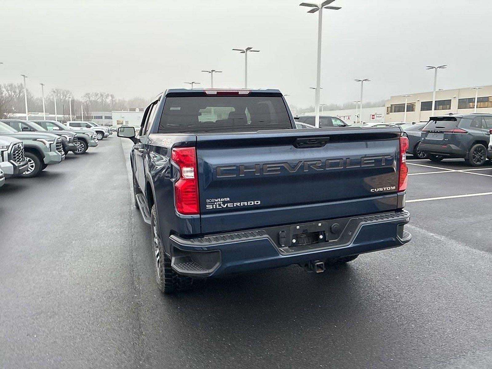 2022 Chevrolet Silverado 1500 Crew Cab Short Box 4-Wheel Drive Custom