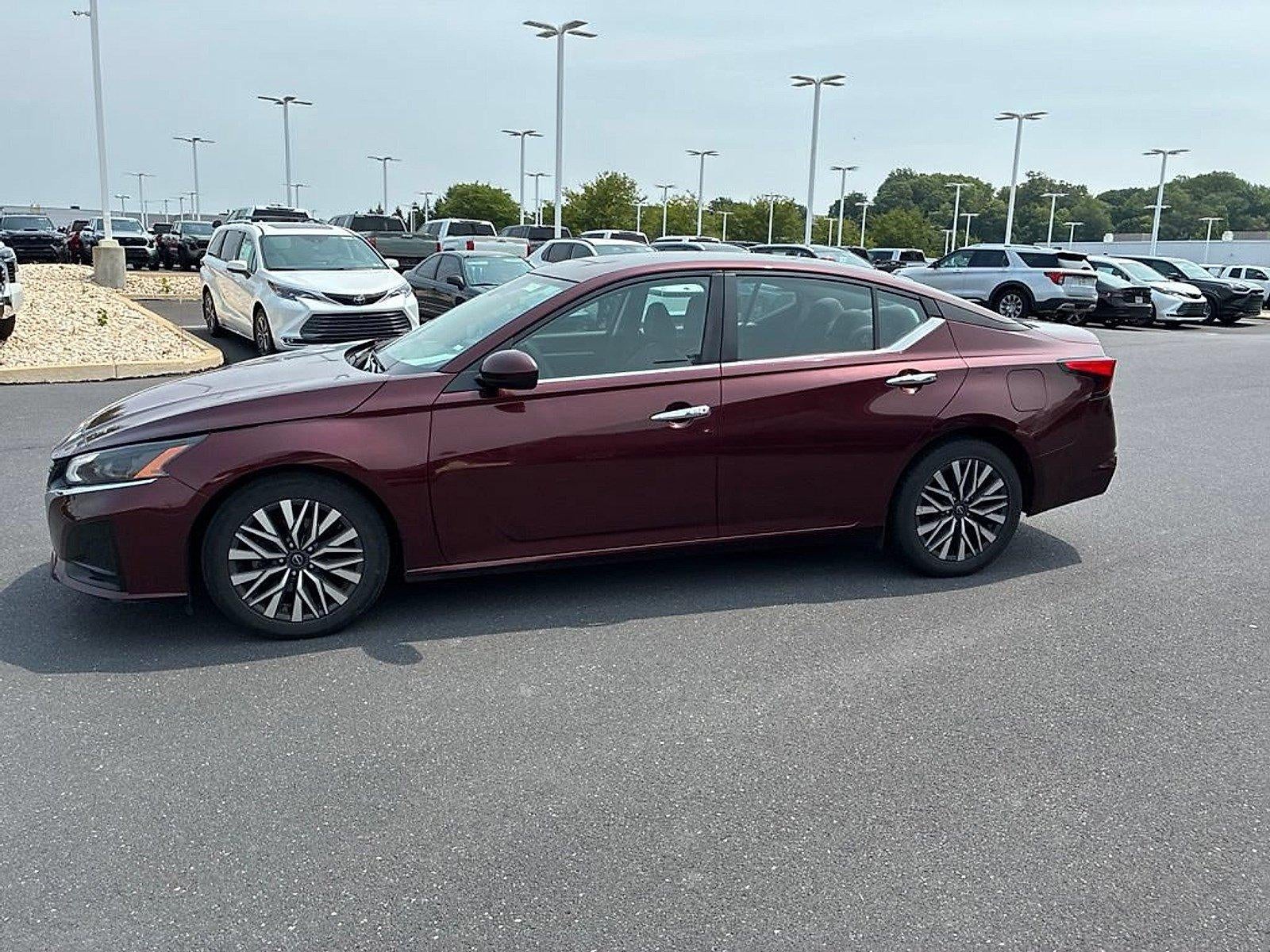 2023 Nissan Altima 2.5 SV Sedan