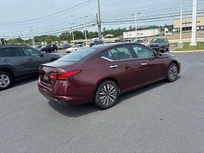 2023 Nissan Altima 2.5 SV Sedan