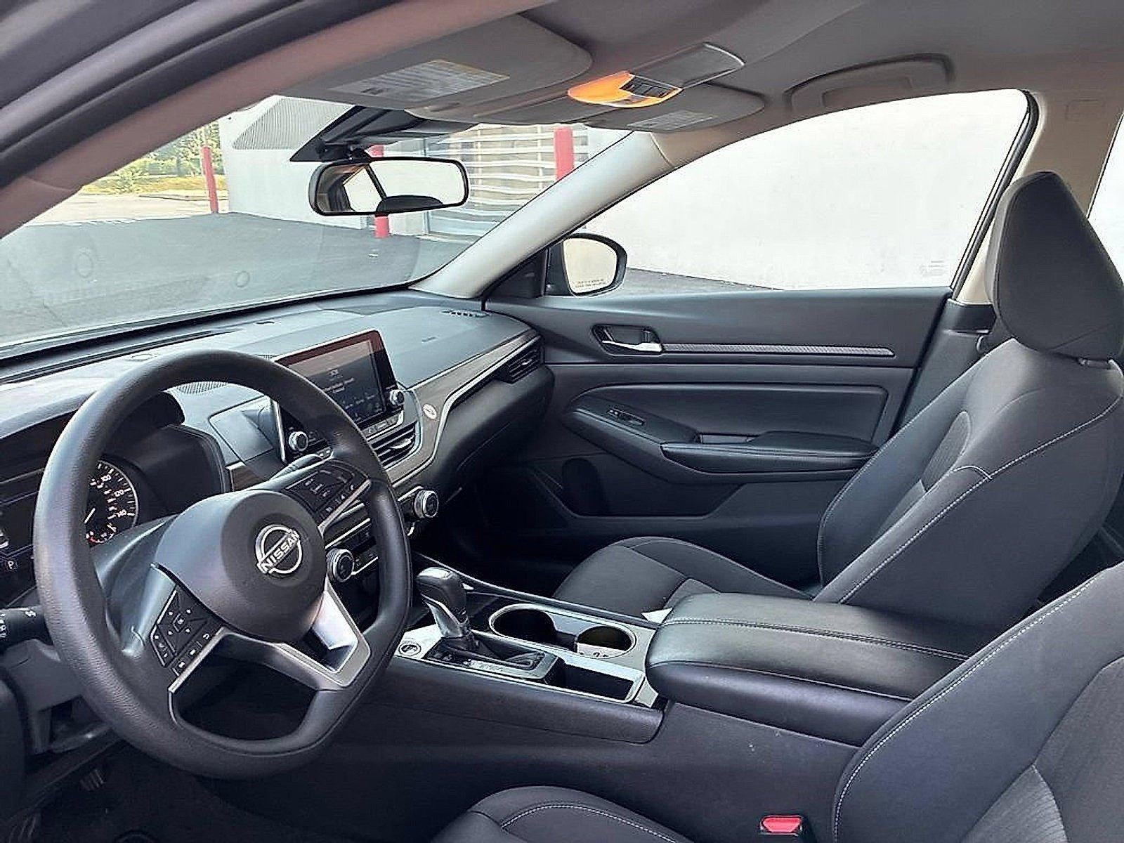 2024 Nissan Altima 2.5 SV Sedan