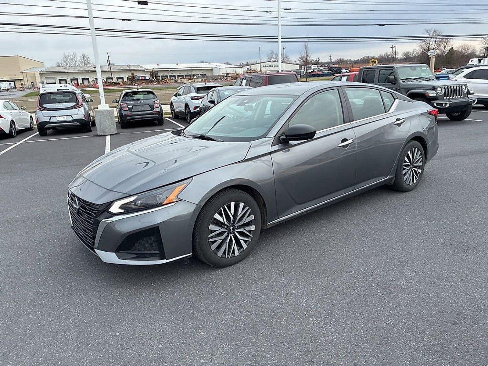 2024 Nissan Altima 2.5 SV Sedan