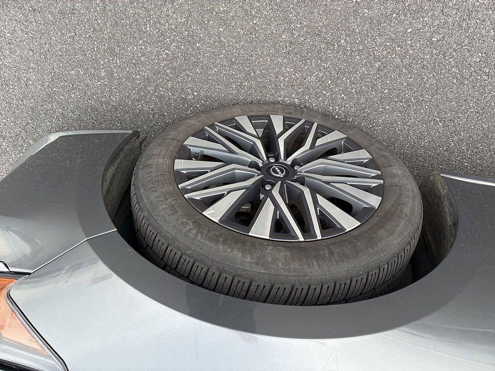 2024 Nissan Altima 2.5 SV Sedan