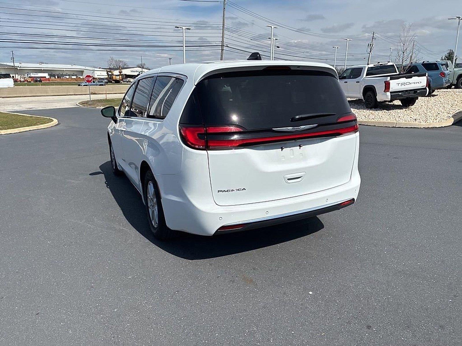 2024 Chrysler Pacifica Touring L FWD