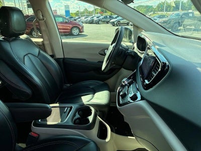 2023 Chrysler Pacifica Touring L FWD