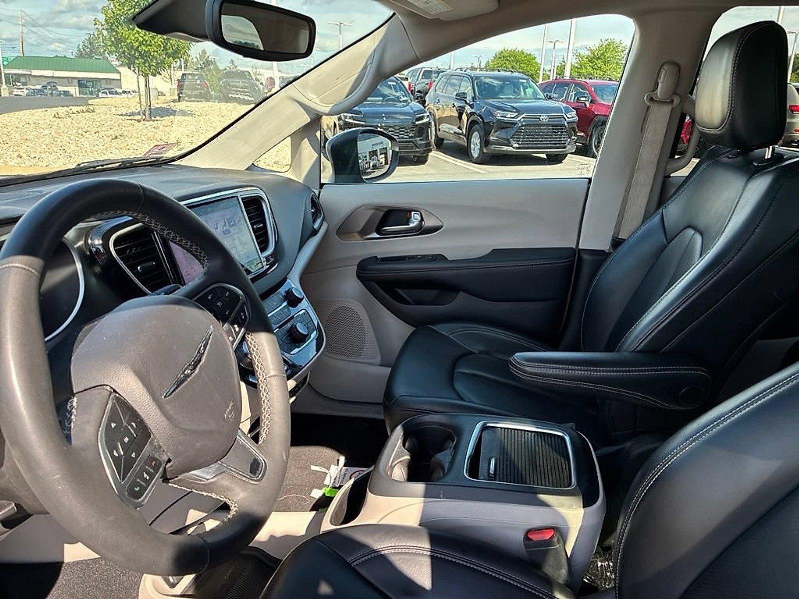 2023 Chrysler Pacifica Touring L FWD