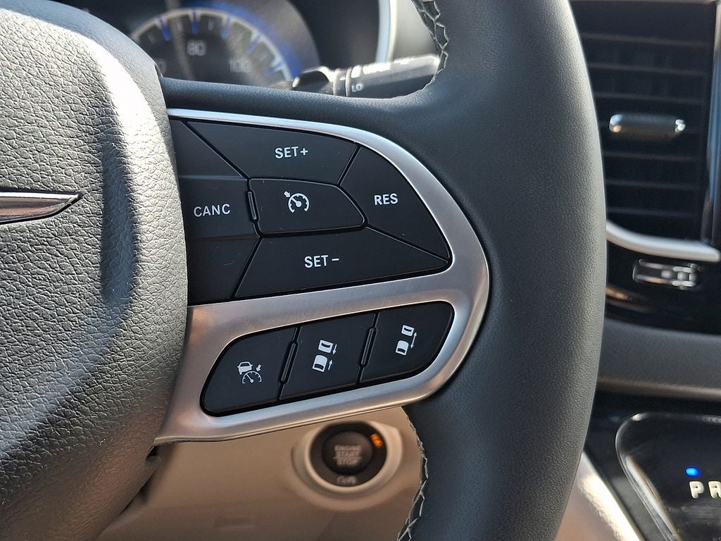 2024 Chrysler Pacifica Touring L FWD