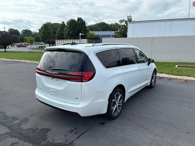 2026 Chrysler Pacifica Pinnacle AWD