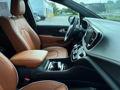 2026 Chrysler Pacifica Pinnacle AWD