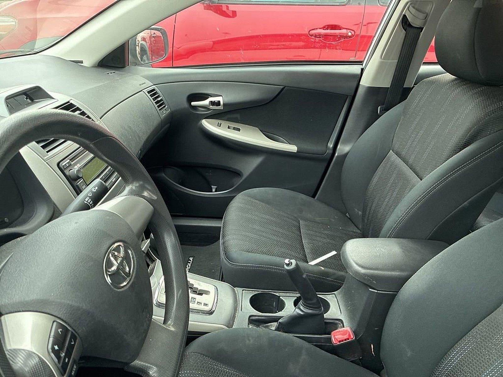 2012 Toyota Corolla 4dr Sdn Auto S (Natl)