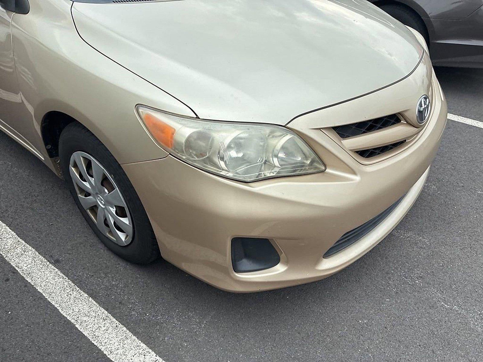 2011 Toyota Corolla 4dr Sdn Auto LE (Natl)