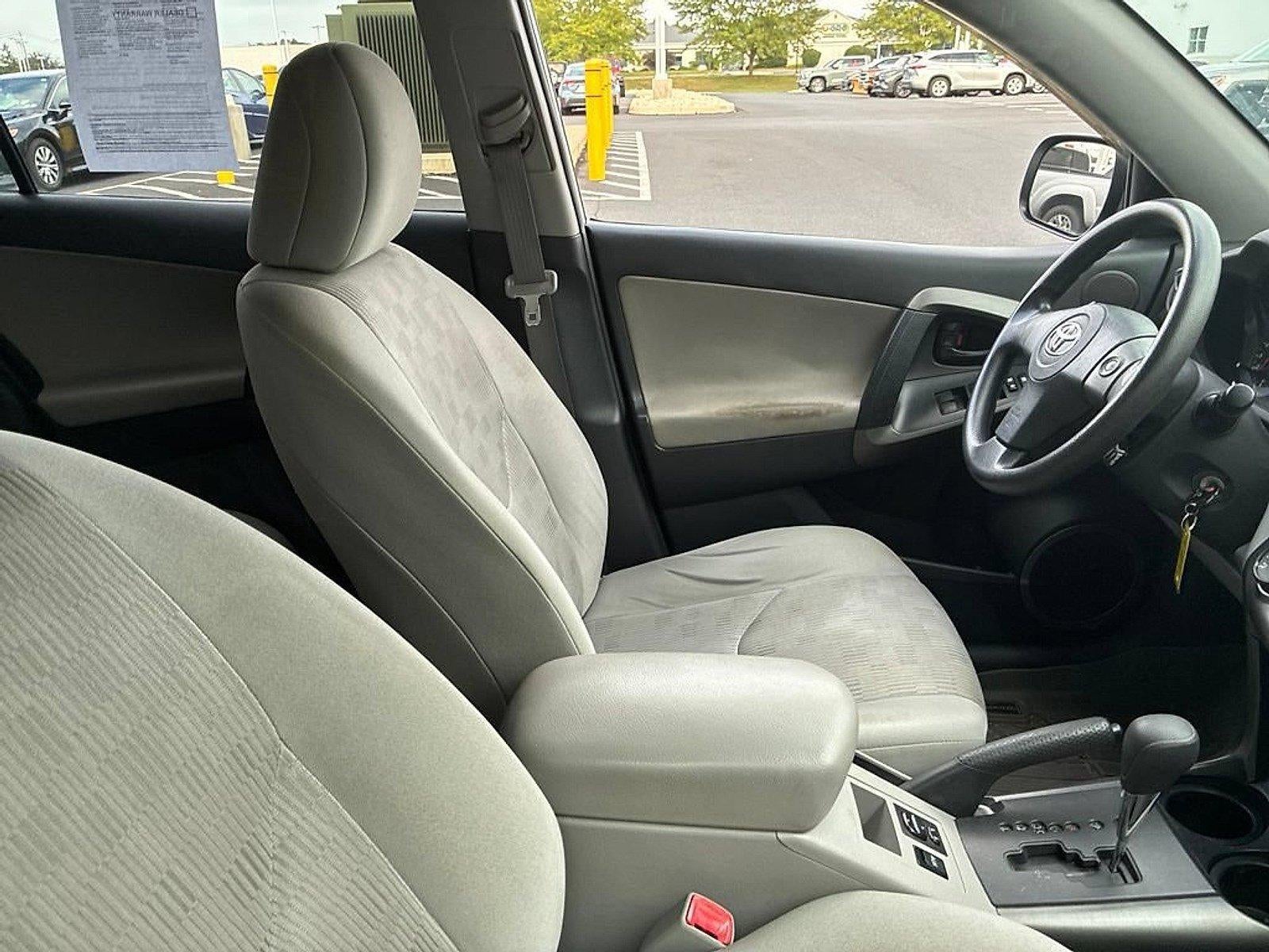 2011 Toyota RAV4 4WD 4dr 4-cyl 4-Spd AT (Natl)