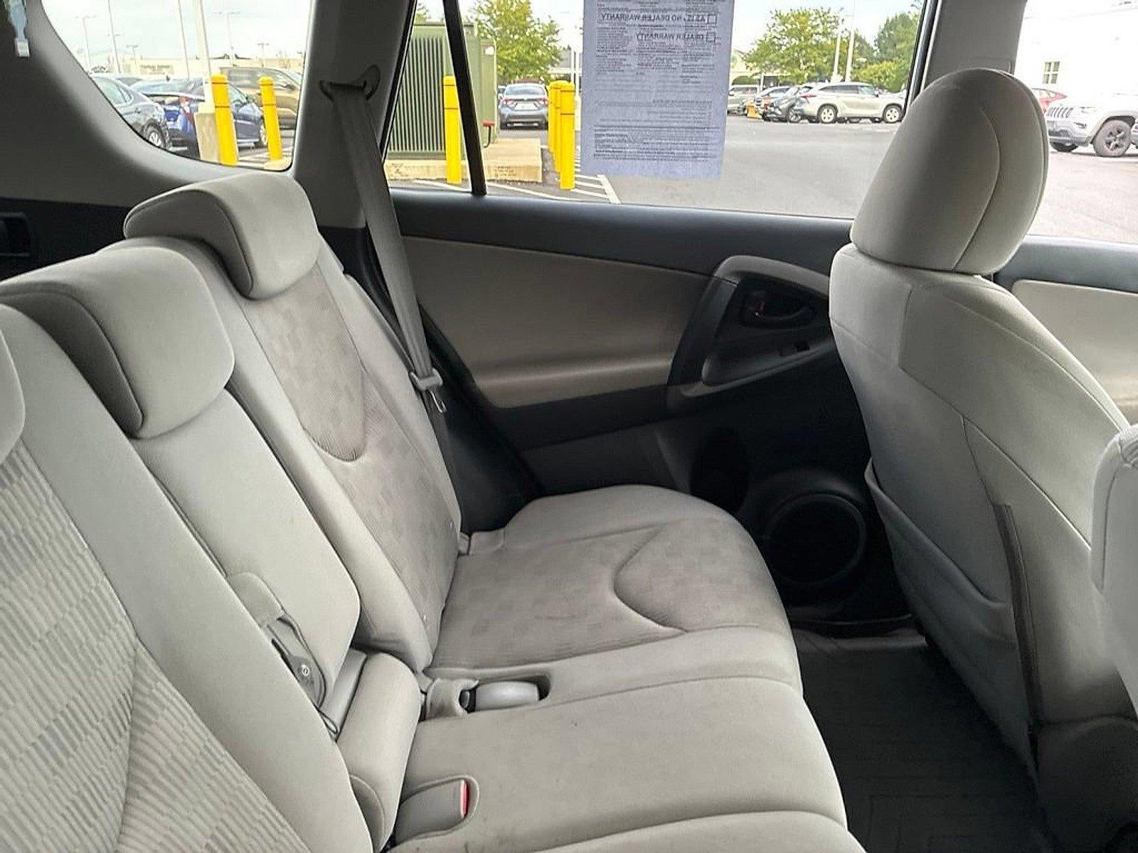 2011 Toyota RAV4 4WD 4dr 4-cyl 4-Spd AT (Natl)