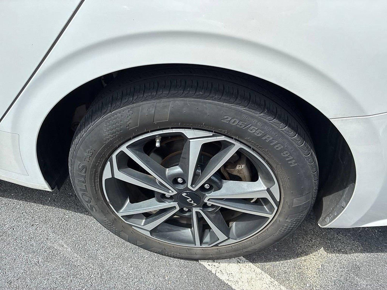 2024 Kia Forte LXS IVT