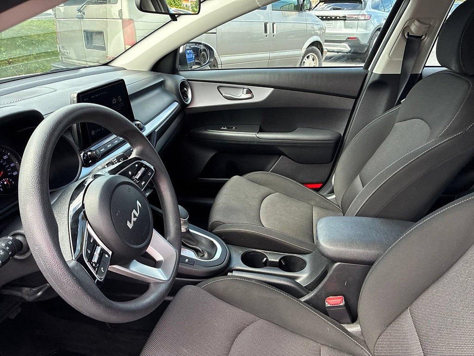 2024 Kia Forte LXS IVT