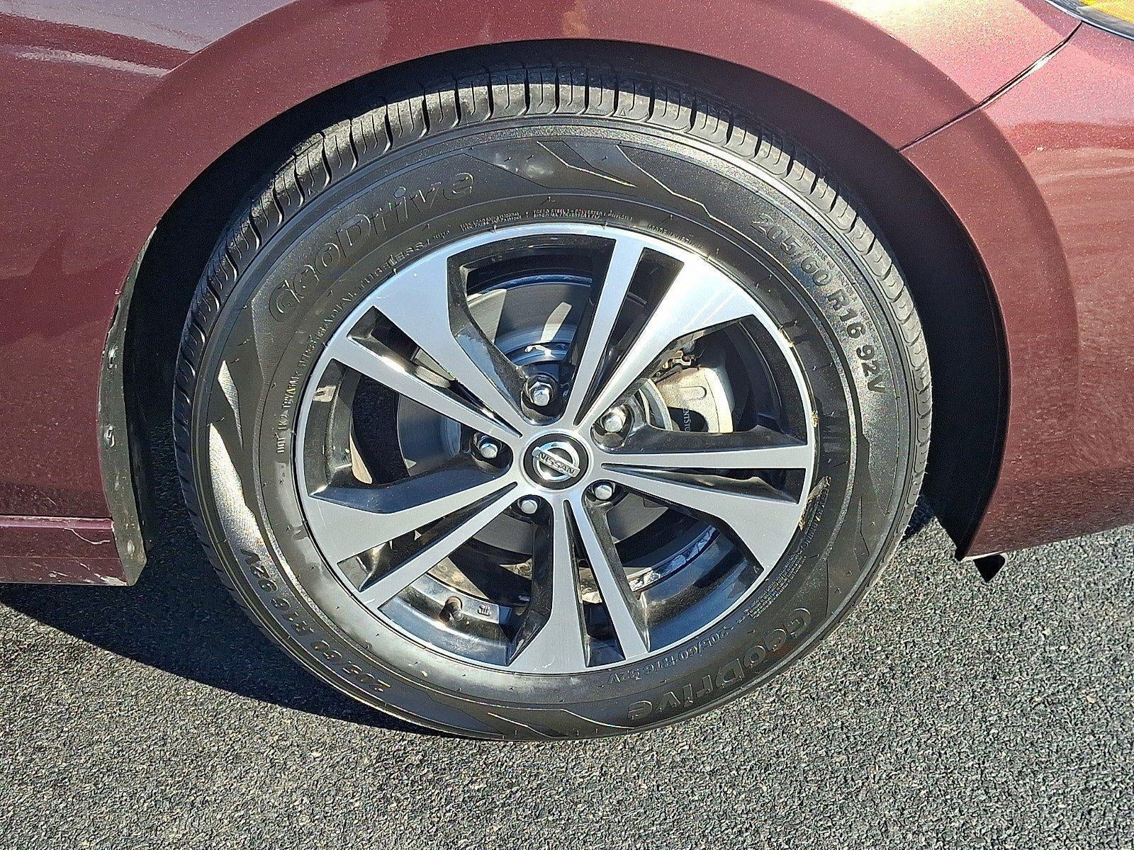 2023 Nissan Sentra SV CVT