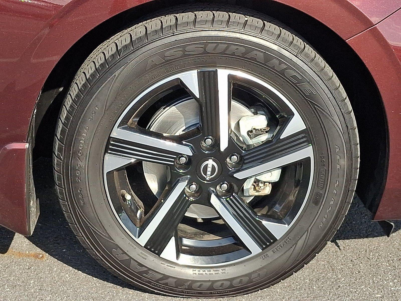 2025 Nissan Sentra SV CVT
