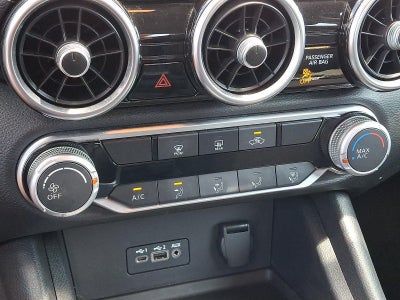 2023 Nissan Sentra SV CVT
