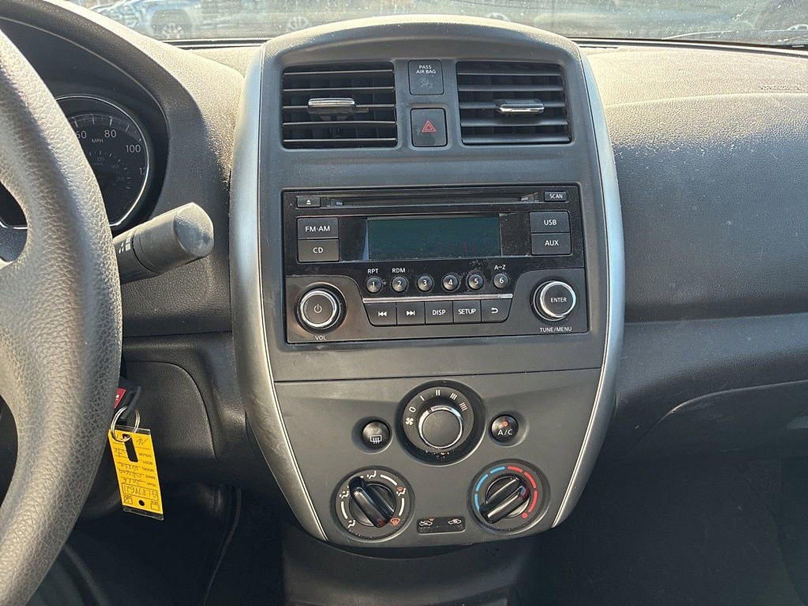 2016 Nissan Versa 4dr Sdn CVT 1.6 SV