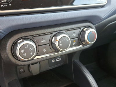 2023 Nissan Versa SV CVT